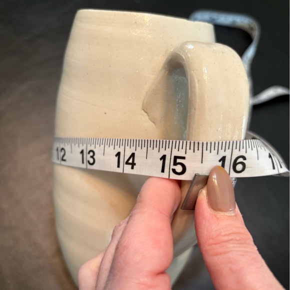 Williamsburg pottery tall water pitcher in blue vine design. - Picture 8 of 9